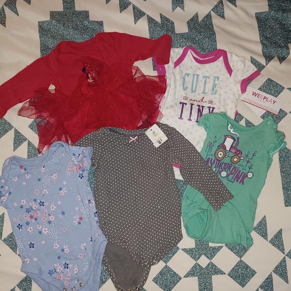 30+ Pieces Baby Girls Clothing Sizes 6-9 Months Some NWT Some used - Picture 9 of 16